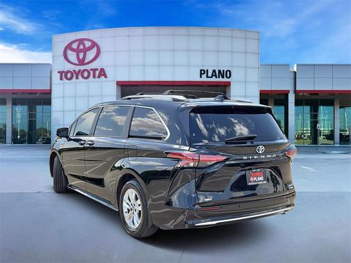 2024 Toyota Sienna Limited 7-Passenger