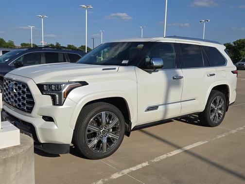 2023 Toyota Sequoia Base