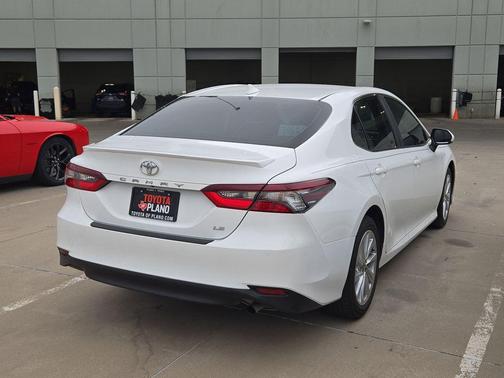 Ice Cap 2023 Toyota Camry LE