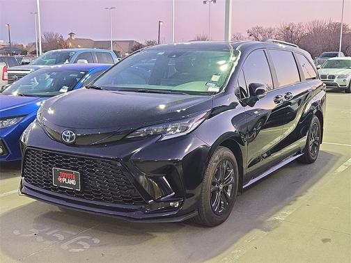 2025 Toyota Sienna XSE 7 Passenger