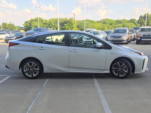 2021 Toyota Prius L