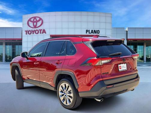 2022 Toyota RAV4 XLE Premium