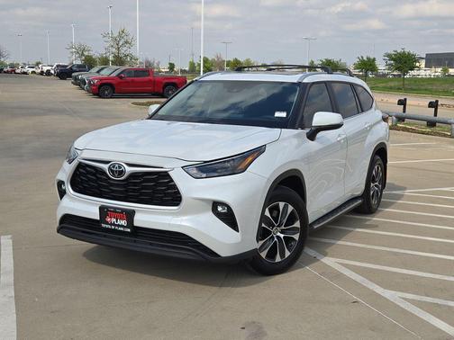 Wind Chill Pearl 2024 Toyota Highlander XLE