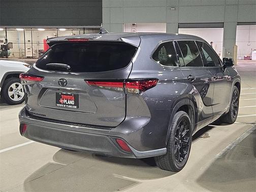 2022 Toyota Highlander L