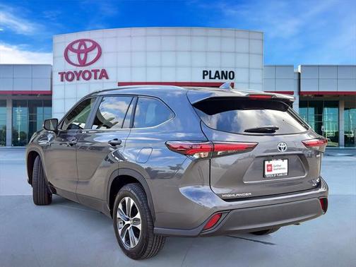 2024 Toyota Highlander Hybrid XLE