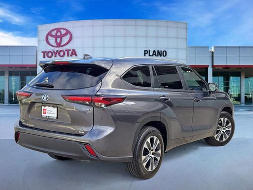 2024 Toyota Highlander Hybrid XLE