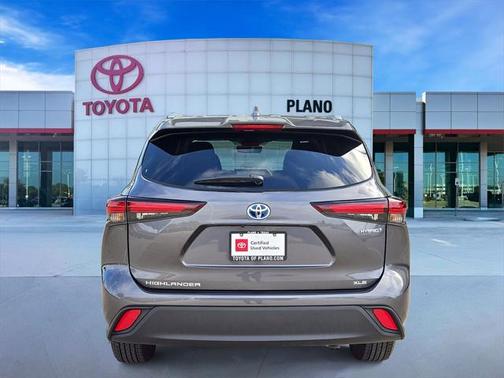 2024 Toyota Highlander Hybrid XLE