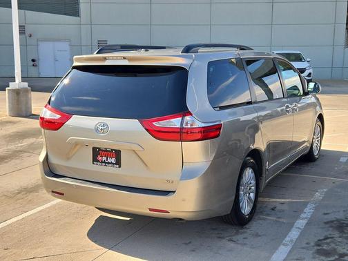 Creme Brulee 2015 Toyota Sienna XLE