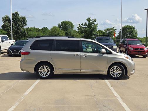 Creme Brulee 2015 Toyota Sienna XLE