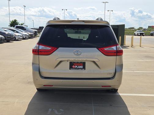 Creme Brulee 2015 Toyota Sienna XLE