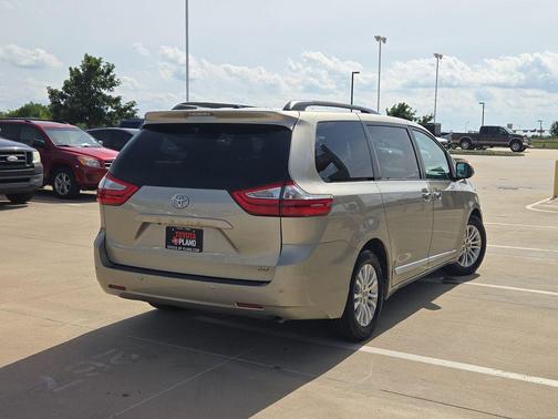 Creme Brulee 2015 Toyota Sienna XLE