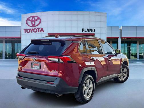 2020 Toyota RAV4 XLE