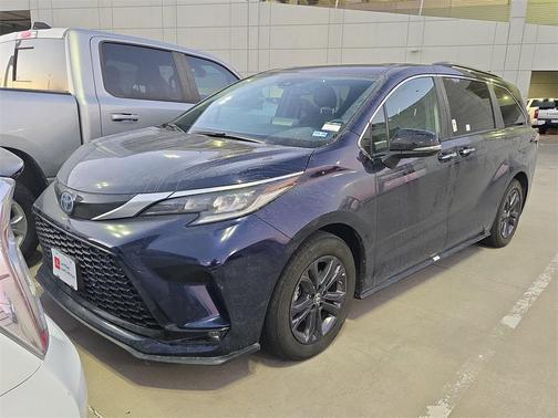 2024 Toyota Sienna XSE 7 Passenger