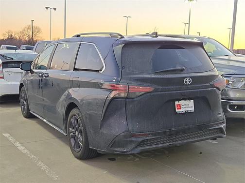 2024 Toyota Sienna XSE 7 Passenger