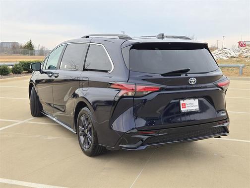 2024 Toyota Sienna XSE 7 Passenger