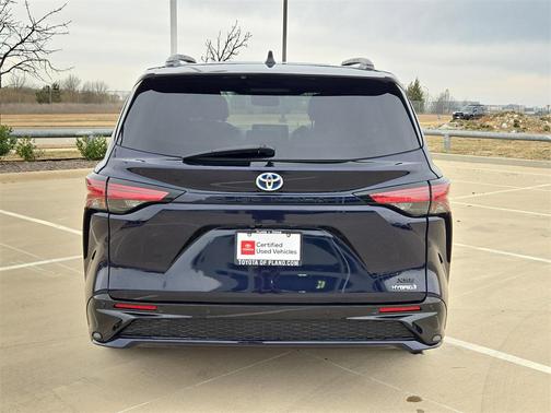 2024 Toyota Sienna XSE 7 Passenger
