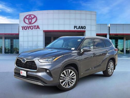 2023 Toyota Highlander Hybrid Platinum