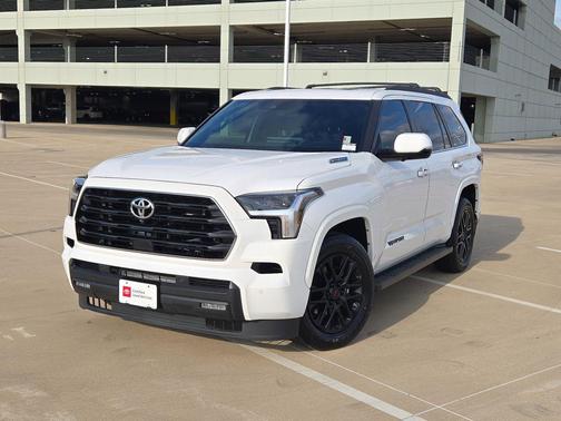 2025 Toyota Sequoia SR5