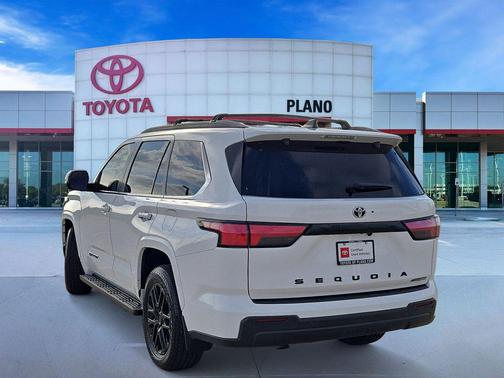 2025 Toyota Sequoia SR5