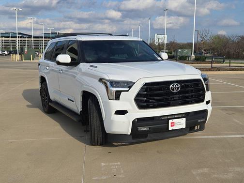 2025 Toyota Sequoia SR5