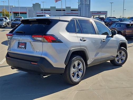 2025 Toyota RAV4 Hybrid LE