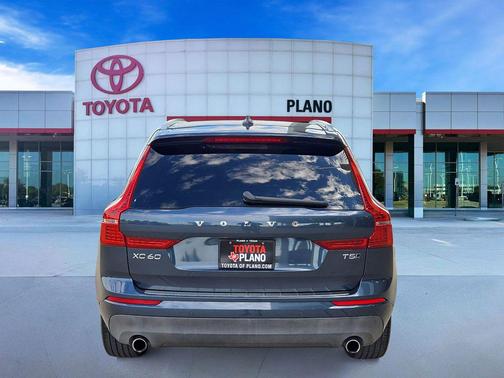 Denim Blue Metallic 2019 Volvo XC60 T5 Momentum