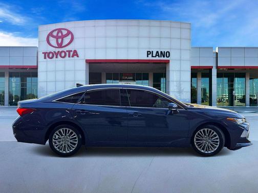 Parisian Night Pearl 2019 Toyota Avalon Limited