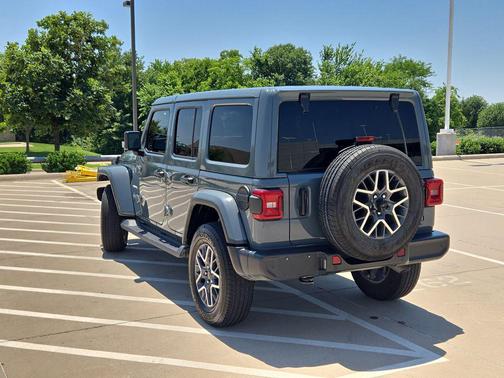 Anvil Clear Coat 2024 Jeep Wrangler 4-Door Sahara 4x4