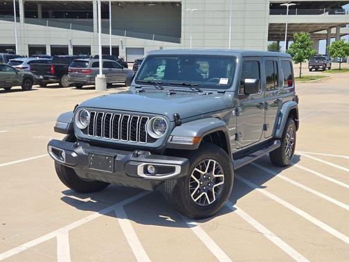 Anvil Clear Coat 2024 Jeep Wrangler 4-Door Sahara 4x4