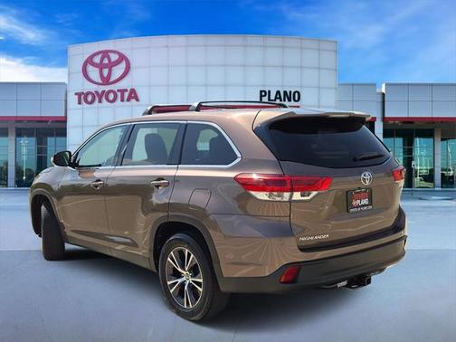 2019 Toyota Highlander LE I4