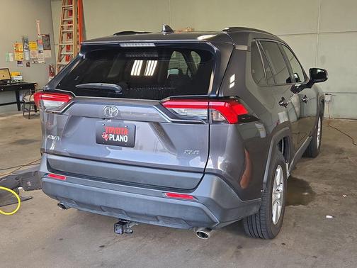 Magnetic Gray Metallic 2019 Toyota RAV4 XLE