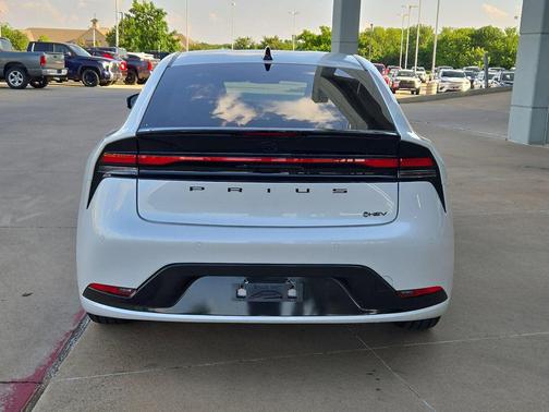 Wind Chill Pearl 2026 Toyota Prius L