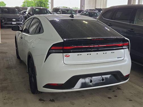 Wind Chill Pearl 2026 Toyota Prius L