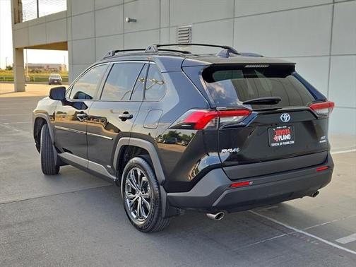 2024 Toyota RAV4 Hybrid XLE Premium