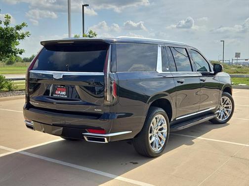 2023 Cadillac Escalade ESV Premium Luxury