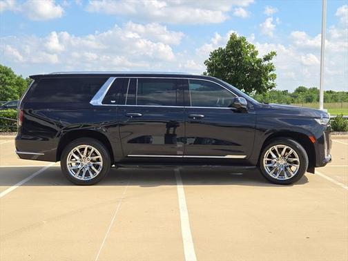 2023 Cadillac Escalade ESV Premium Luxury