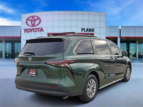 2026 Toyota Sienna XLE