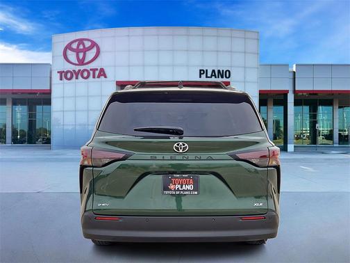 2026 Toyota Sienna XLE