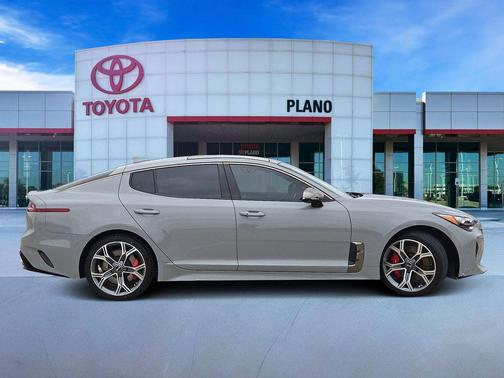 Ceramic Silver 2018 Kia Stinger GT2
