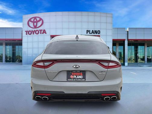 Ceramic Silver 2018 Kia Stinger GT2