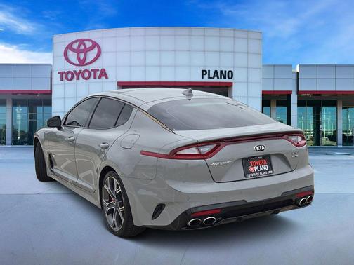 Ceramic Silver 2018 Kia Stinger GT2