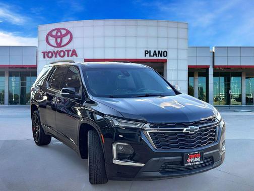Mosaic Black Metallic 2023 Chevrolet Traverse Premier