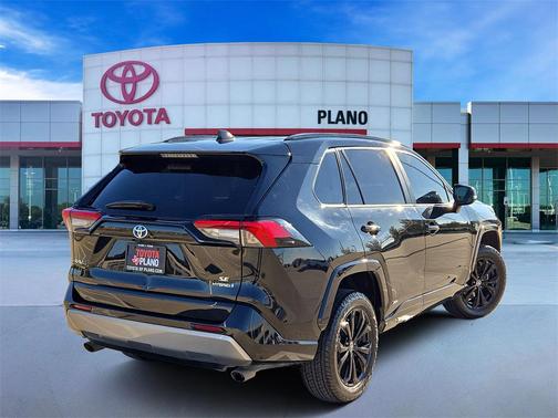 2022 Toyota RAV4 Hybrid SE