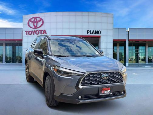 2025 Toyota Corolla Cross XLE
