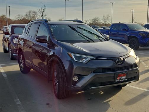 2017 Toyota RAV4 XLE
