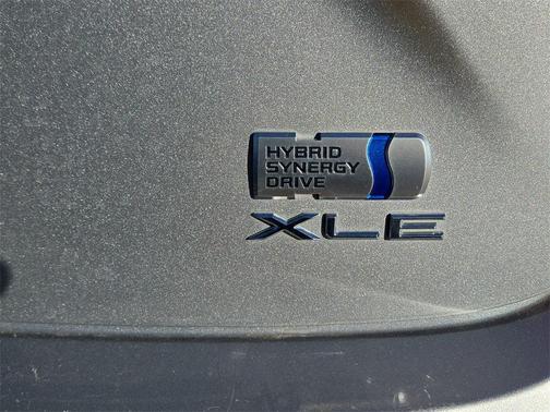 2016 Toyota Avalon Hybrid XLE Premium