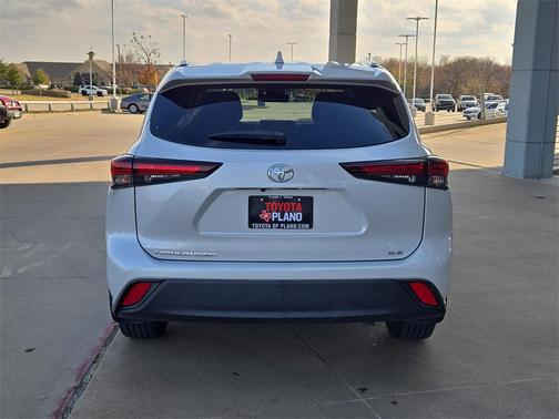 2024 Toyota Highlander XLE