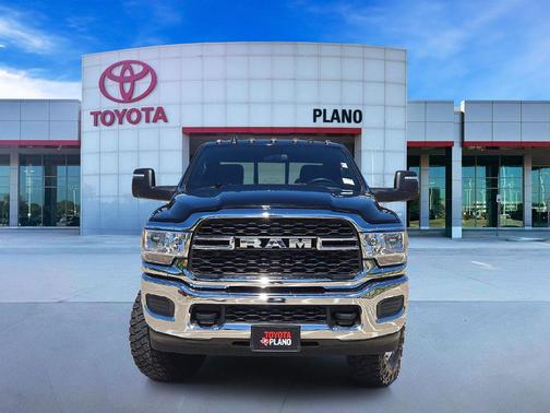 Diamond Black Crystal Pearlcoat 2024 RAM 2500 Tradesman Crew Cab 4x4 6'4' Box