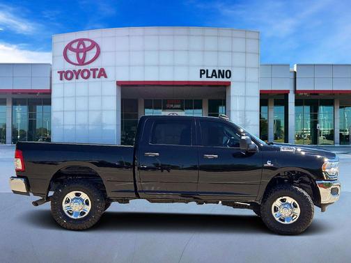 Diamond Black Crystal Pearlcoat 2024 RAM 2500 Tradesman Crew Cab 4x4 6'4' Box