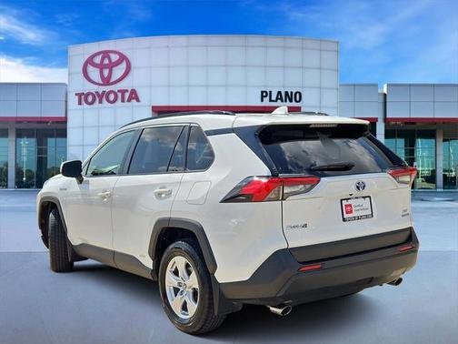 2020 Toyota RAV4 Hybrid XLE